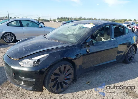 2022 Tesla Model 3 Performance Dual Motor All-Wheel Drive z USA, uszkodzony, nr VIN 5YJ3E1EC5NF166708